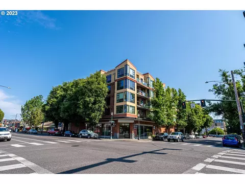 1620 NE Broadway St #230, Portland, OR 97232