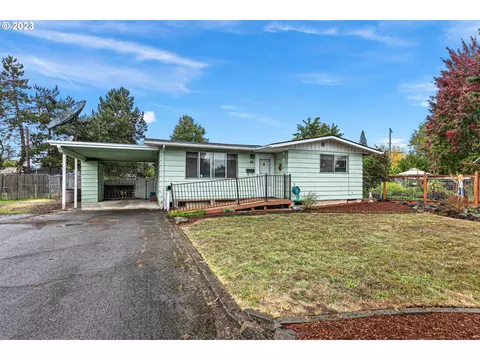 824 20th St, Springfield, OR 97477