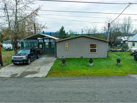 1859 Ulex St, Sweet Home, OR 97386