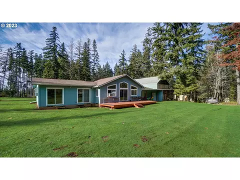 19050 S Fernwood Rd, Molalla, OR 97038