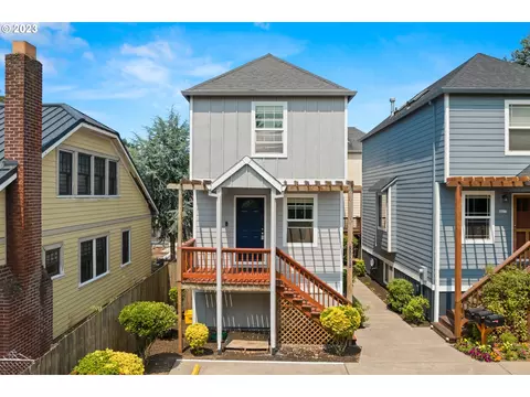 8009 SE Morrison St #2, Portland, OR 97215