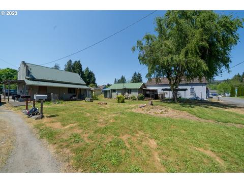 11377 Grove St, Stayton, OR 97383