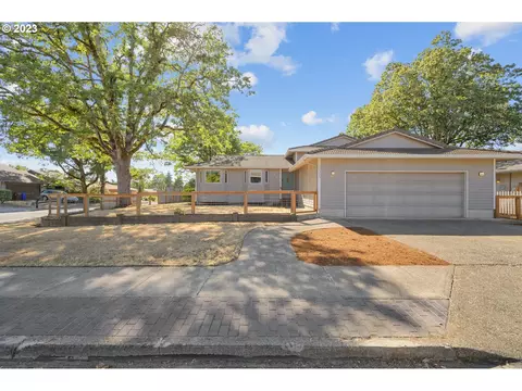 17315 Craig Ct, Gladstone, OR 97027
