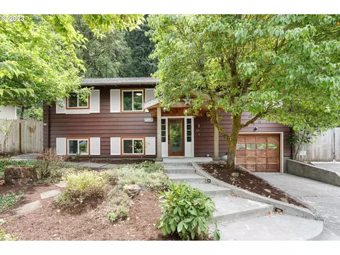 14950 SE Gladstone St, Portland, OR 97236