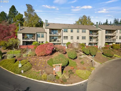 12691 SW Prince Edward Ct #B, King City, OR 97224