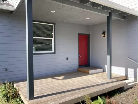 151 S Harbor St, Rockaway Beach, OR 97136