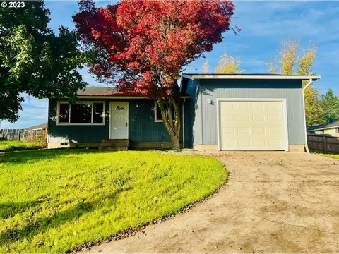 131 Stonewood Ct, Roseburg, OR 97471