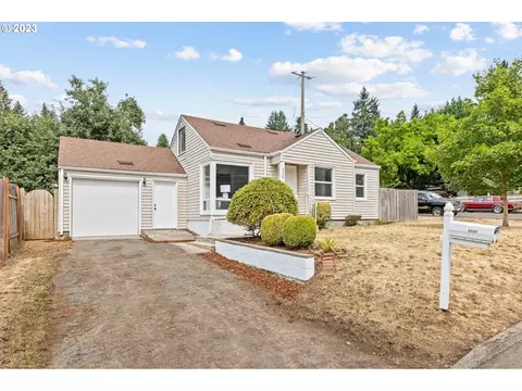2324 E 16th St, Vancouver, WA 98661