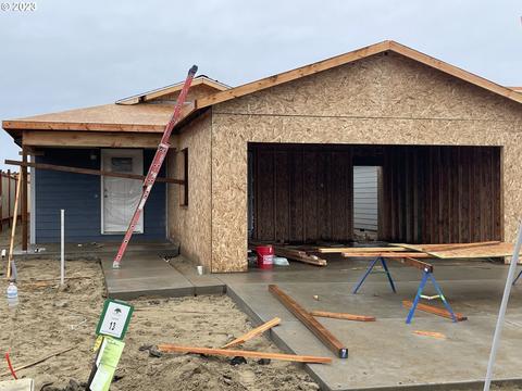 5250 Nopal, Florence, OR 97439 photo 1
