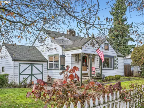 1112 W St, Vancouver, WA 98661