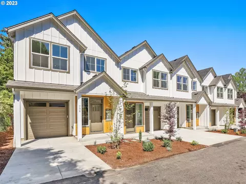 736 NE 9th St, Gresham, OR 97030