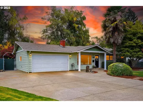 4988 Shoreline Loop N, Keizer, OR 97303