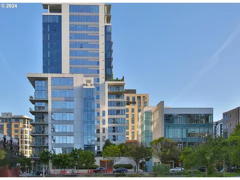 1001 NW Lovejoy St #207, Portland, OR 97209