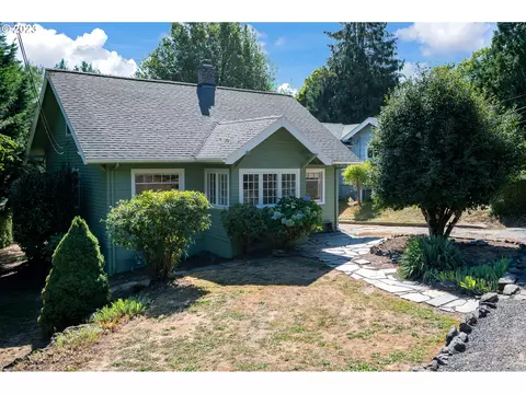 2656 SW Hume Ct, Portland, OR 97219