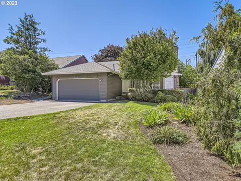 8299 SW 159th Pl, Beaverton, OR 97007