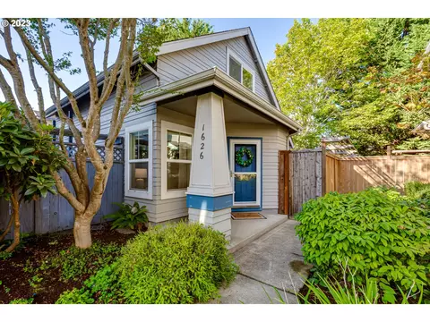 1626 Riley Ln, Eugene, OR 97402