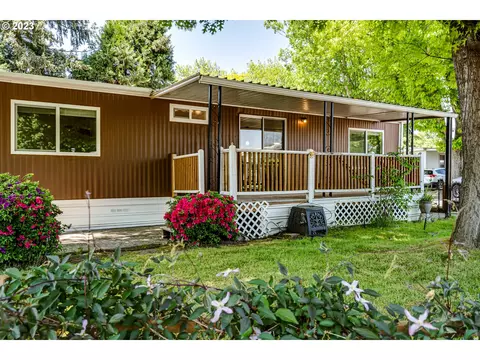 1475 Green Acres Rd #95, Eugene, OR 97408