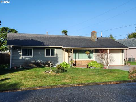 30404 Hillside Tr, Gold Beach, OR 97444