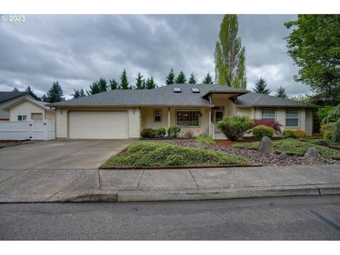 900 E Pioneer Loop, La Center, WA 98629