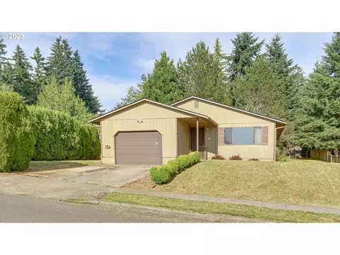 37665 Sandy Heights St, Sandy, OR 97055