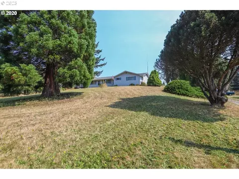38769 SE Coupland Rd, Estacada, OR 97023