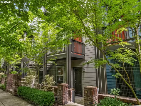 8822 SE 12th Ave, Portland, OR 97202