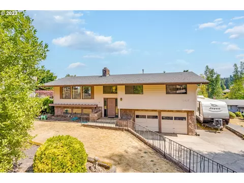 14864 SE Barkley Ct, Damascus, OR 97089