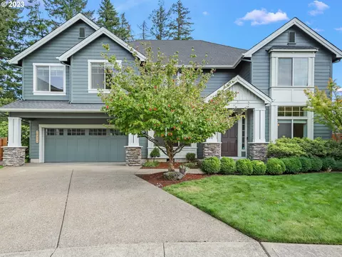 10200 SW Whitebark Ln, Tualatin, OR 97062