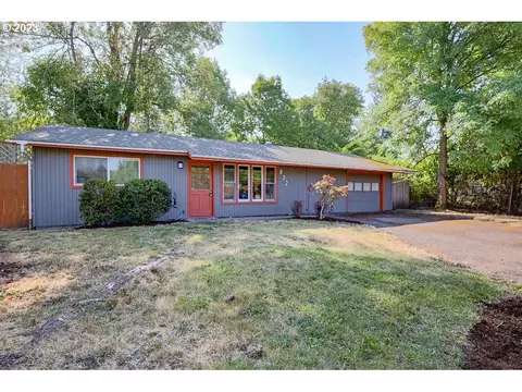 832 E 35th Pl, Eugene, OR 97405