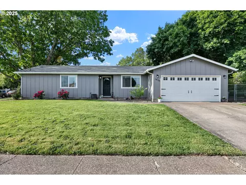 1430 Chase St, Eugene, OR 97402