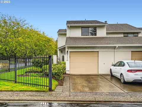 3252 NE 29th St, Gresham, OR 97030