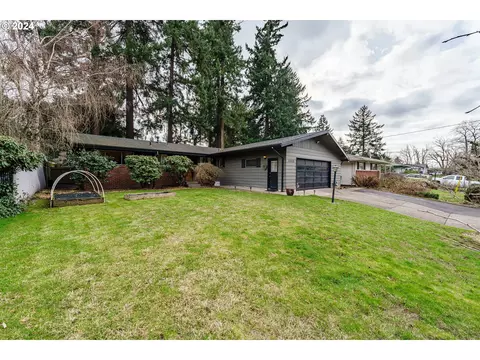 11400 SE Lincoln St, Portland, OR 97216