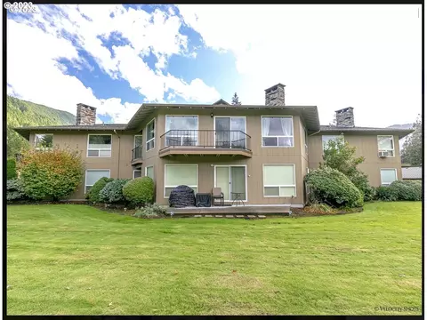 68615 E Fairway Estates Rd #E5, Welches, OR 97067
