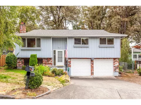 4350 SE Mark Kelly Ct, Milwaukie, OR 97267