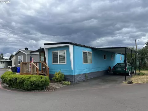 19605 River Rd #11, Gladstone, OR 97027