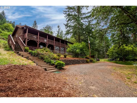 29588 Simmons Rd, Eugene, OR 97405