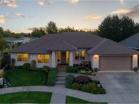 2518 Cumberland Dr, Eugene, OR 97408