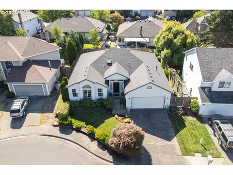 3904 NW Craig Dr, Beaverton, OR 97006