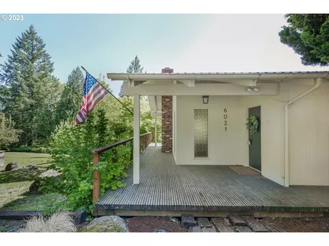 6021 SW Prosperity Park Rd, Tualatin, OR 97062