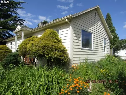 2832 SE 21st Ave, Portland, OR 97202