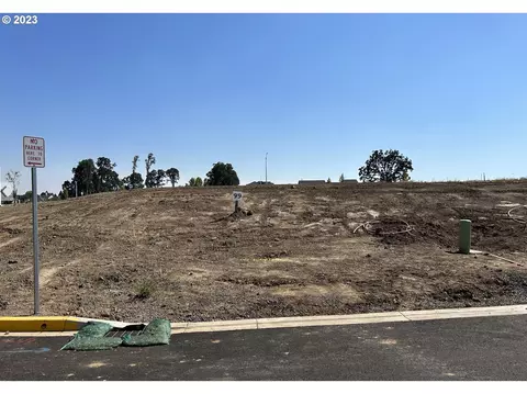 1512 NW Jackson St #99, Mcminnville, OR 97128