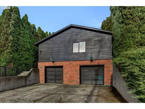 5215 SE Division St, Portland, OR 97206