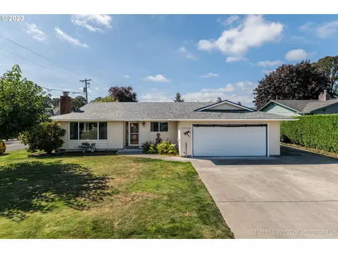 33916 SE Patricia Way, Scappoose, OR 97056