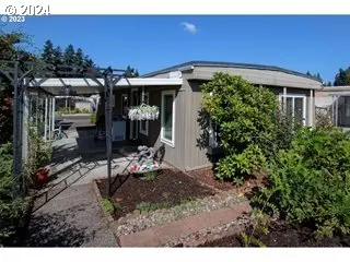 11752 SW Royal Villa Dr, Portland, OR 97224