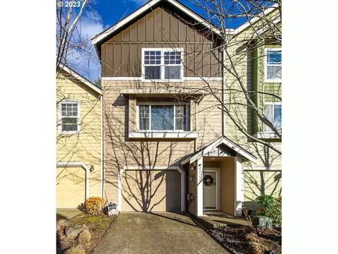 21555 NE Willow Glen Rd, Fairview, OR 97024