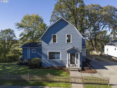 125 S Main Ave, Ridgefield, WA 98642