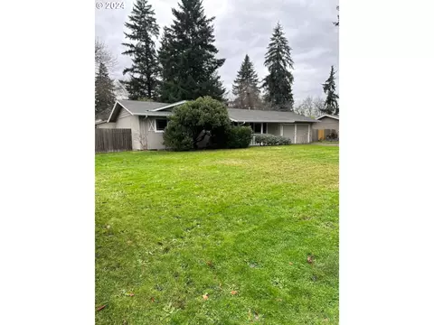 18005 Belmore Ave, Lake Oswego, OR 97035