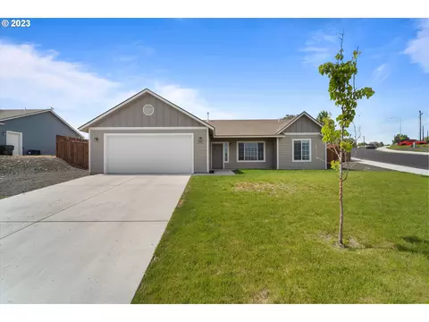 330 Orchard St, Umatilla, OR 97882