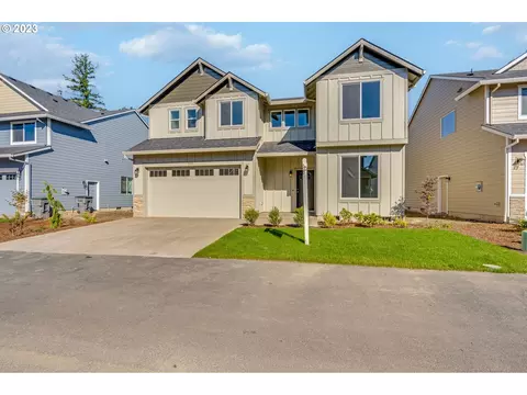 373 S 8th St, Carlton, OR 97111