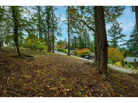 2993 Capital Dr #1, Eugene, OR 97403 photo 5